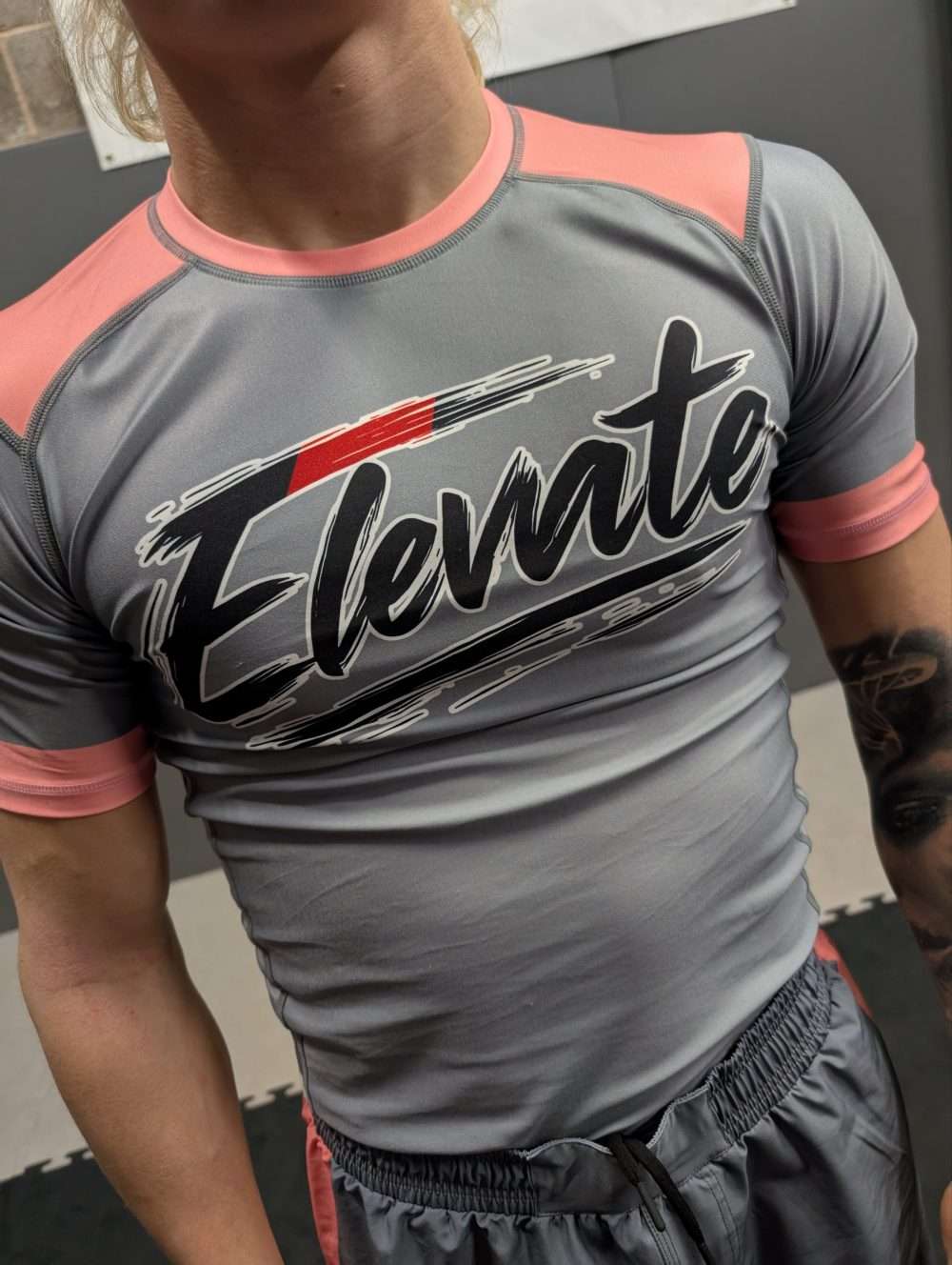 Grey & Peach Rashguard - Image 3